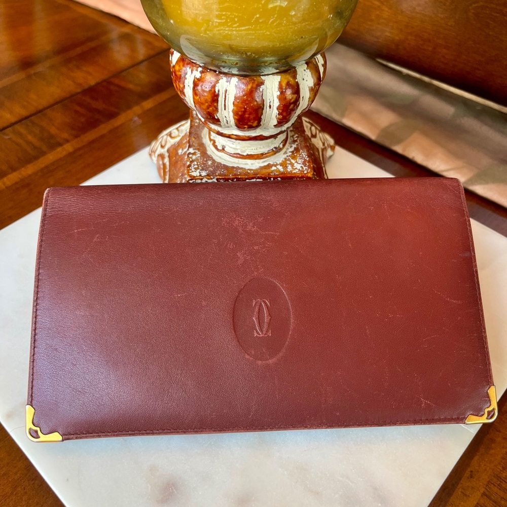 Cartier Paris Vintage Envelope Leather Clutch in Bordeaux w/Kisslock Gold Detail - Picture 3 of 16